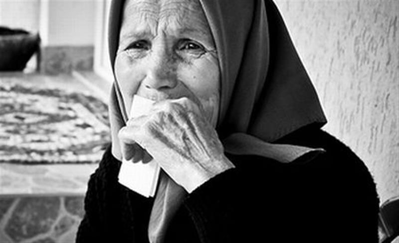 Cruzime fără margini în Ploiești. După ce o familie s-a folosit mai multă vreme de un cal pentru a strânge bani, în momentul în care animalul s-a îmbolnăvit stăpânii au preferat să-l abandoneze și să-l lase să moară în chinuri. 