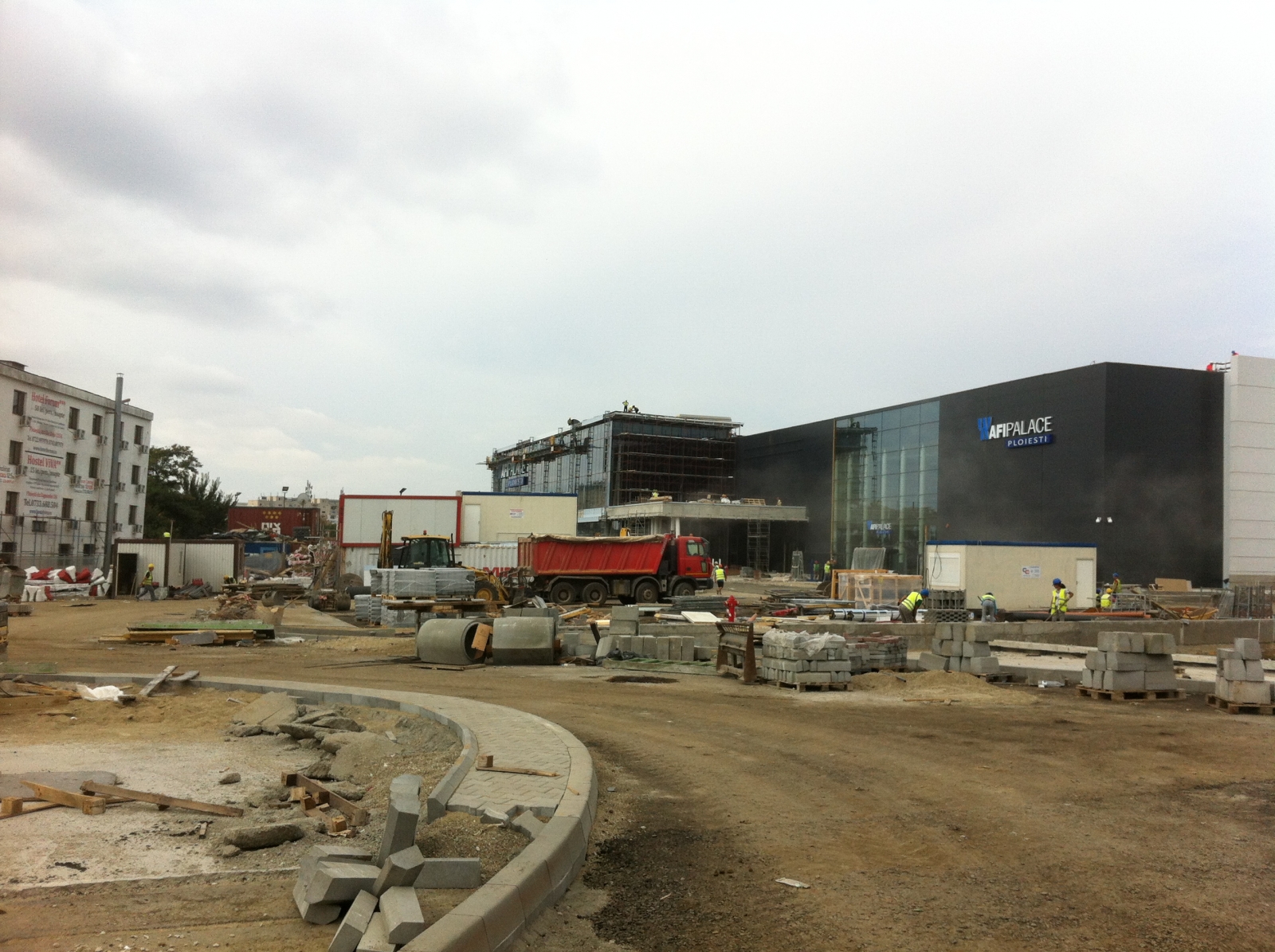 Lucrările de construcţie ale mall-ului AFI Palace Ploieşti au intrat în linie dreaptă.