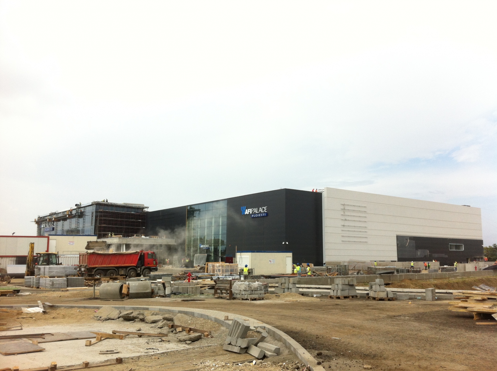 Lucrările de construcţie ale mall-ului AFI Palace Ploieşti au intrat în linie dreaptă.