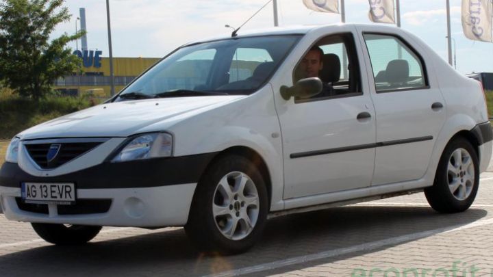 Francezul Marc Areny a transformat o Dacia Logan într-un vehicul 100% electric şi acum cheltuie doar 1 euro pentru fiecare 100 km parcurşi.