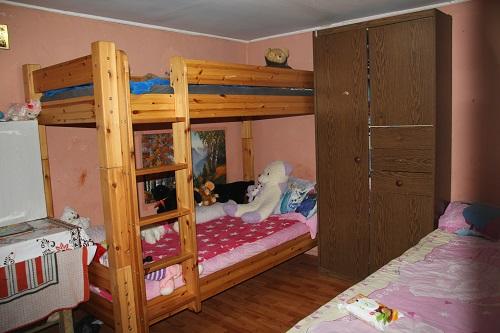 dormitorul copiilor si tatalui.JPG