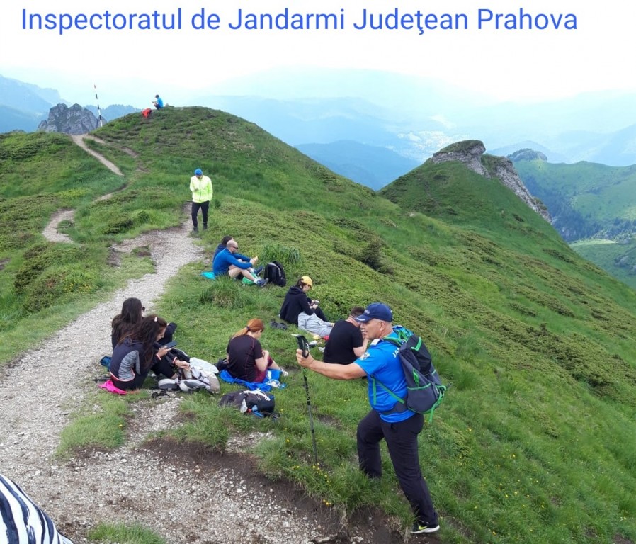 turisti-jandarmi-actiune_91463.jpg
