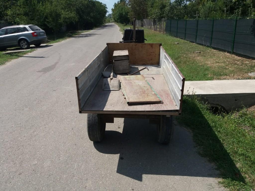 foto-remorca-improvizată_70061.jpg