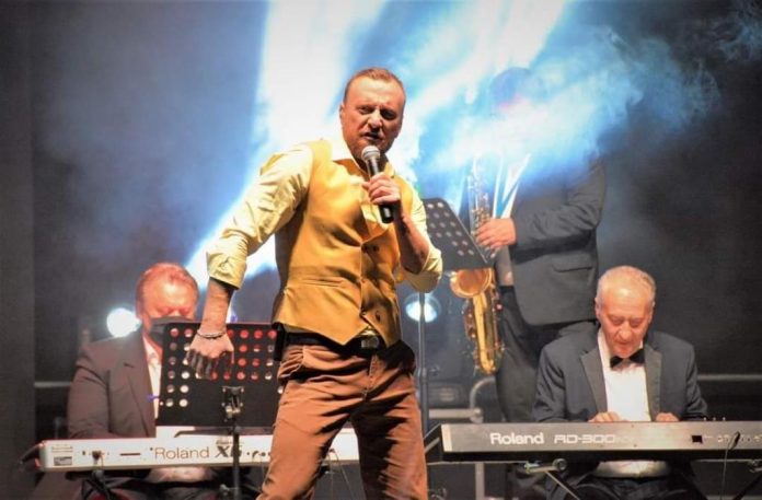 Romeo Zaharia, scena, solist vocal