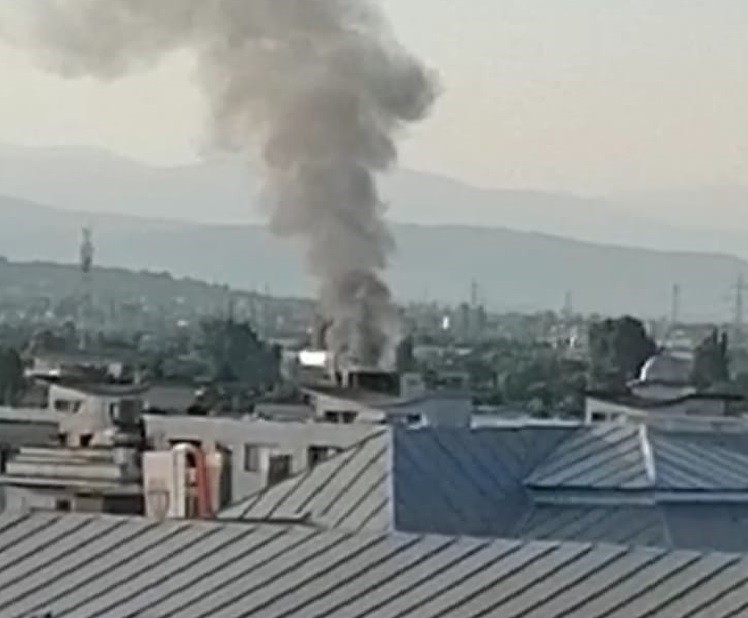 Incendiu la o locuință din Ploiești, pe strada Tabla Buții. Acționează ...