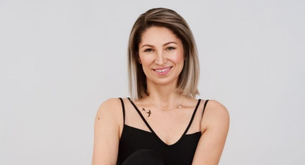 Elena Paraschiv, master instructor pilates, corporație, Câmpina, răsărit de soare, cursuri de formare, kinetoterapeut, motivație