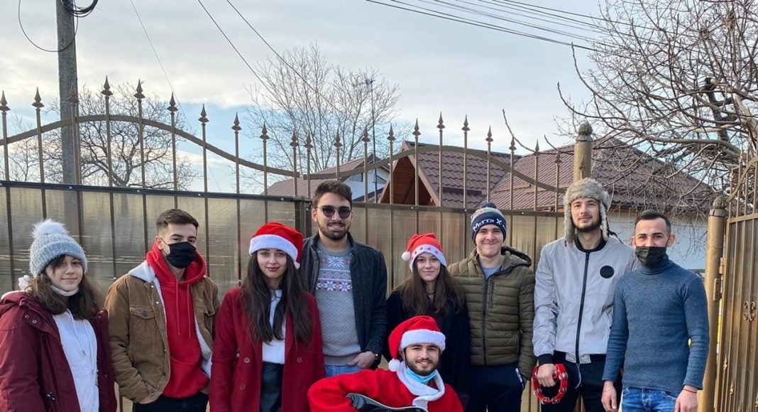 This year you are Santa, ong, poveste,interviu, tineri, Urlați, cazuri umanitare, familii nevoiașe