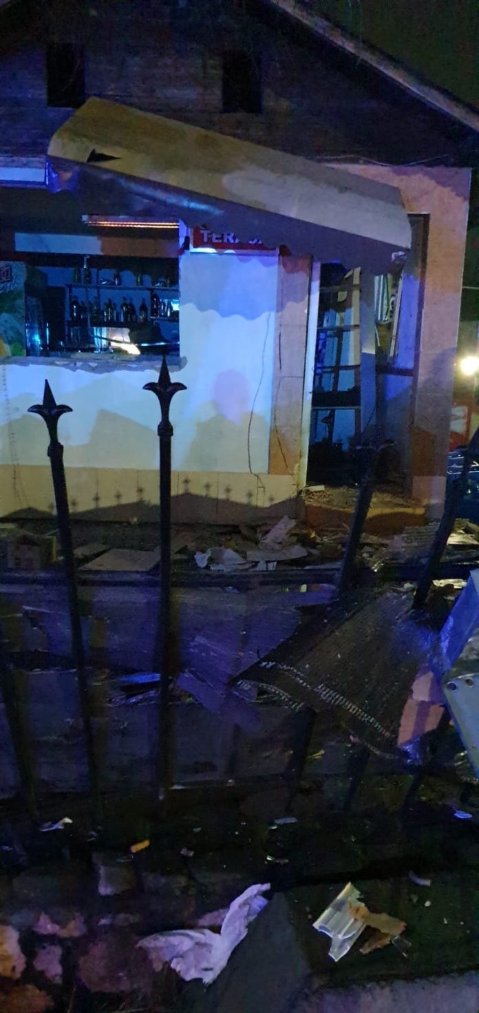 imagine magazin explozie Tomșani