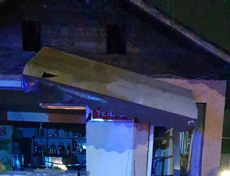 imagine magazin explozie Tomșani