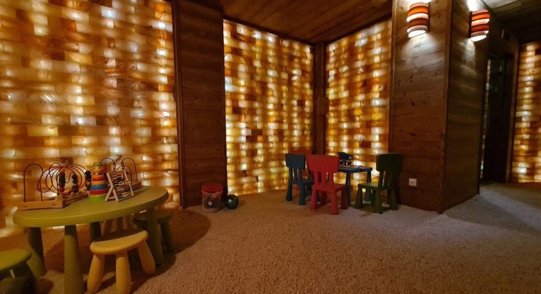 salină artificială, sare de Himalaya, Sky Wellness & Spa, 13 tone cristale, ofertă martie, oază de liniște, efecte terapeutice