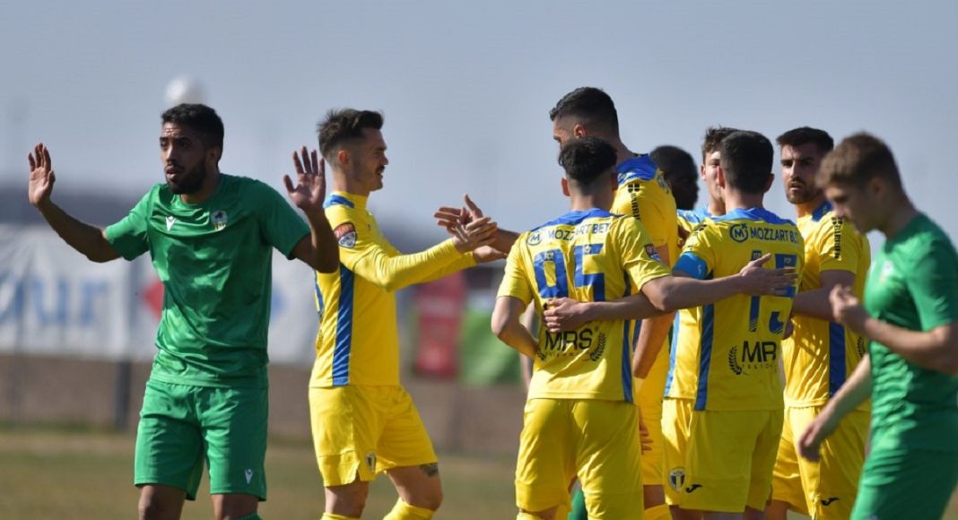 Foto sursă: fcpetrolul.ro - Foto: Răzvan Păsărică (www.sportpictures.eu)