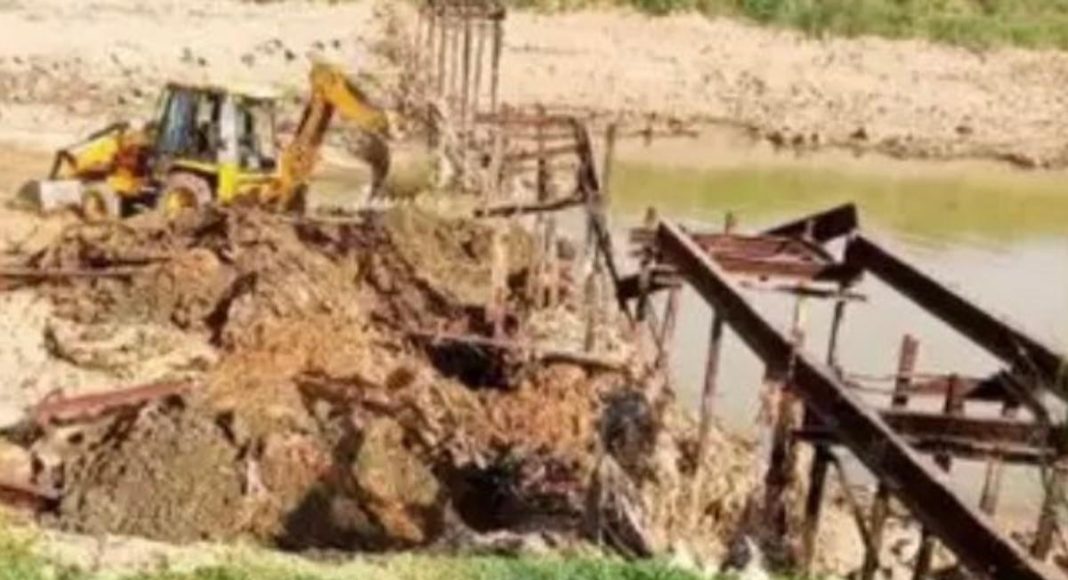 hoți de fier, pod 30 metri, au furat un pod, Amiyawar, Bihar