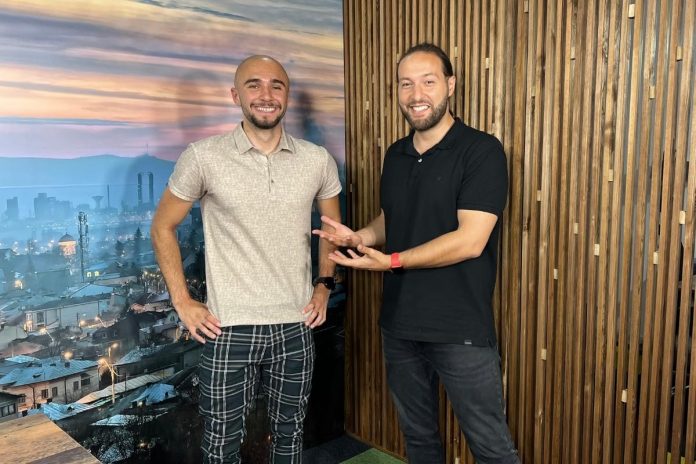 Florian Ușurelu, călător, Toată România, proiect, de ce, simion sinek, timp liber, programator, Târgu Jiu, Google Calendar, podcast, interviu, Generația lui John Florian Ușurelu, călător, Toată România, proiect, de ce, simion sinek, timp liber, programator, Târgu Jiu, Google Calendar, podcast, interviu, Generația lui John