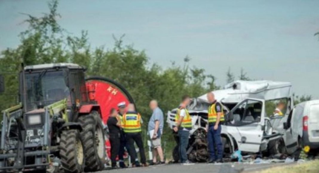 microbuz, români, accident, Ungaria, Vaslui, bărbat, 40 ani, ISU Bihor