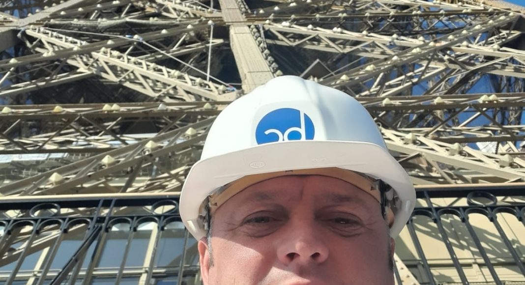 Iulian Dumitru șef șantier lift Turnul Eiffel