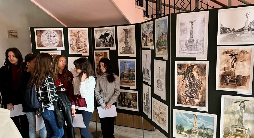 Monica Cîrstea, muzeograf, Muzeul de Istorie și Arheologie, Ploiești, Carmen Sylva Ploiești, elevi, omagiu, ostași prahoveni, poveste, monumentul vânătorilor