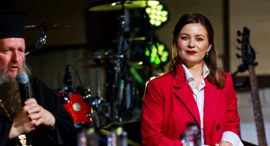 Rodica Georgescu, antreprenoare, interviu, concert caritabil, Filarmonica Ploiești, concert Proconsul, Leagăn prins de stele, așezământ, întreprindere socială, Mănăstirea Turnu, cafea