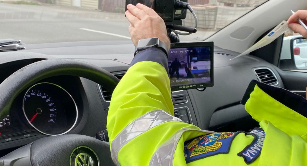 aparat radar masina politie