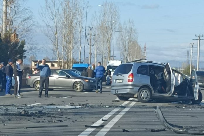 accident rutier, DJ 102, sensul giratoriu suspendat, ISU Prahova, cover