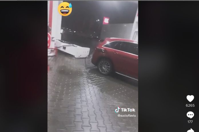 șoferiță, Mercedes, benizărie, Ploiești, Lukoil, Tiktok