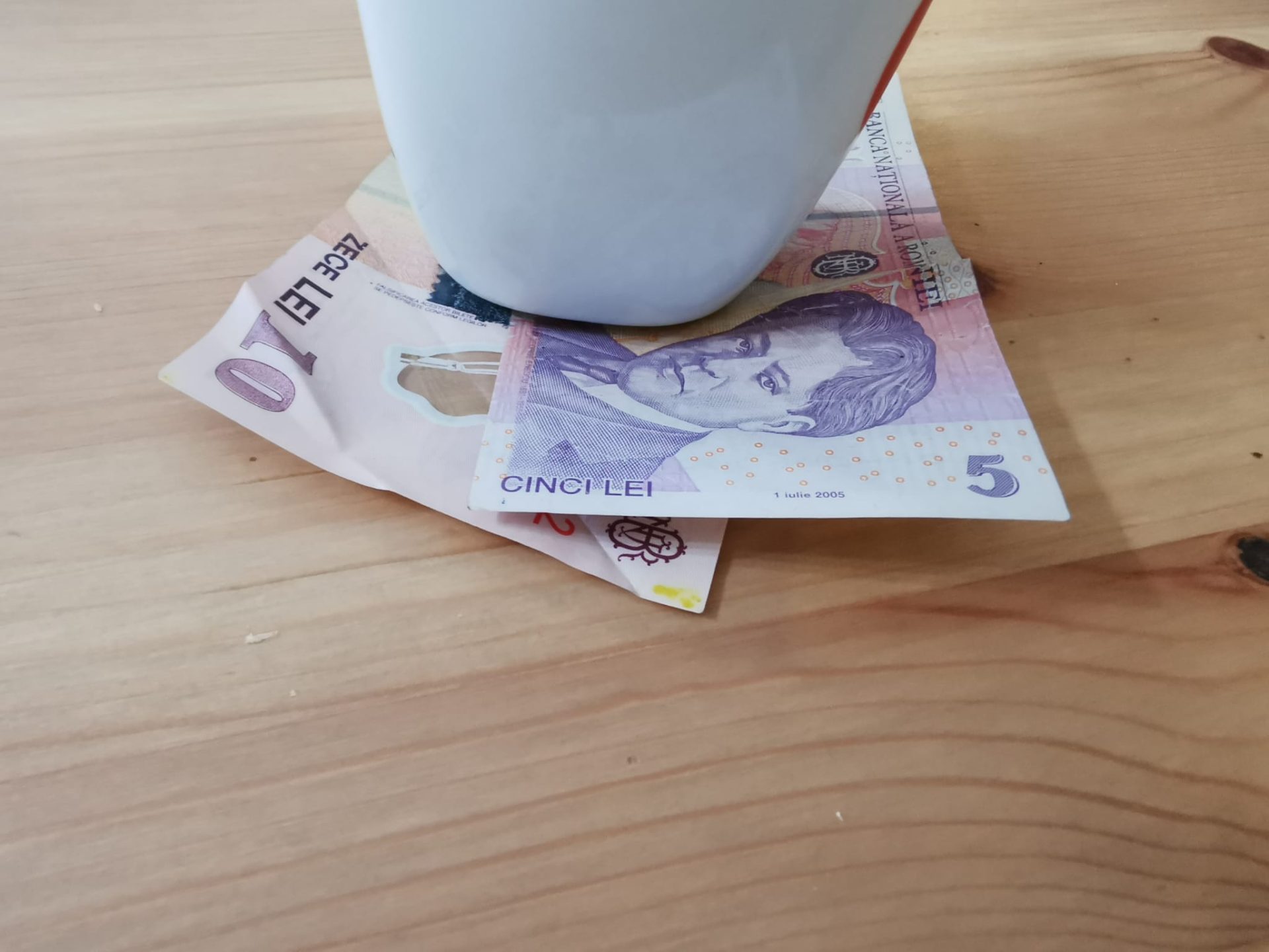 bani ceasca cafea