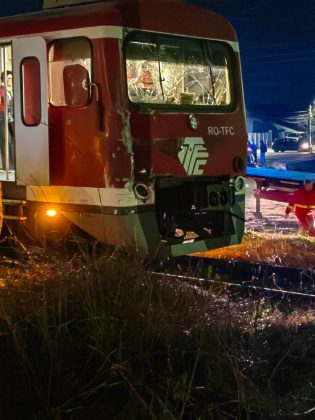 tren avariat