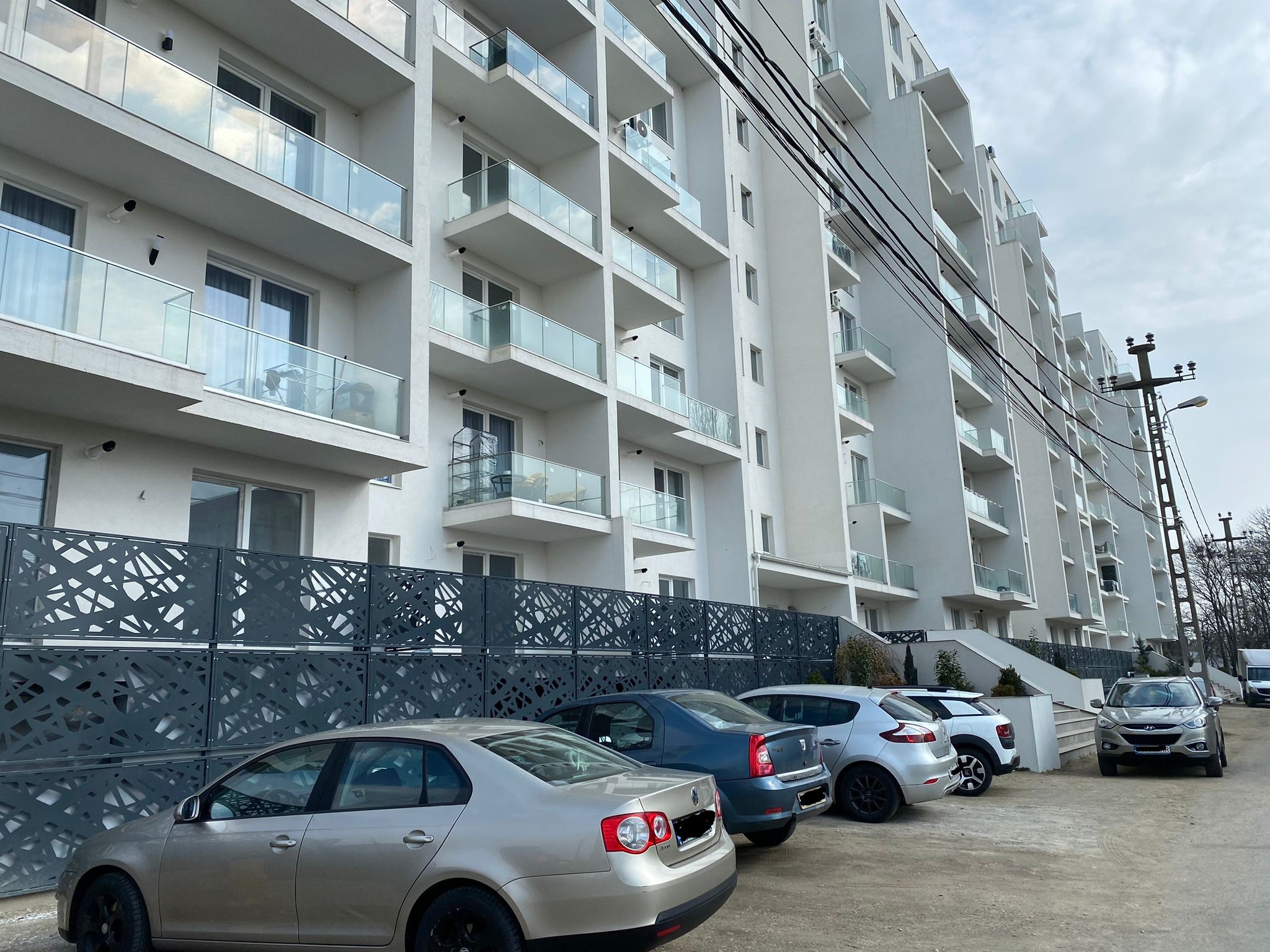 Descinderi lPJ Ph pentru un bloc posibil construit ilegal în Ploiești