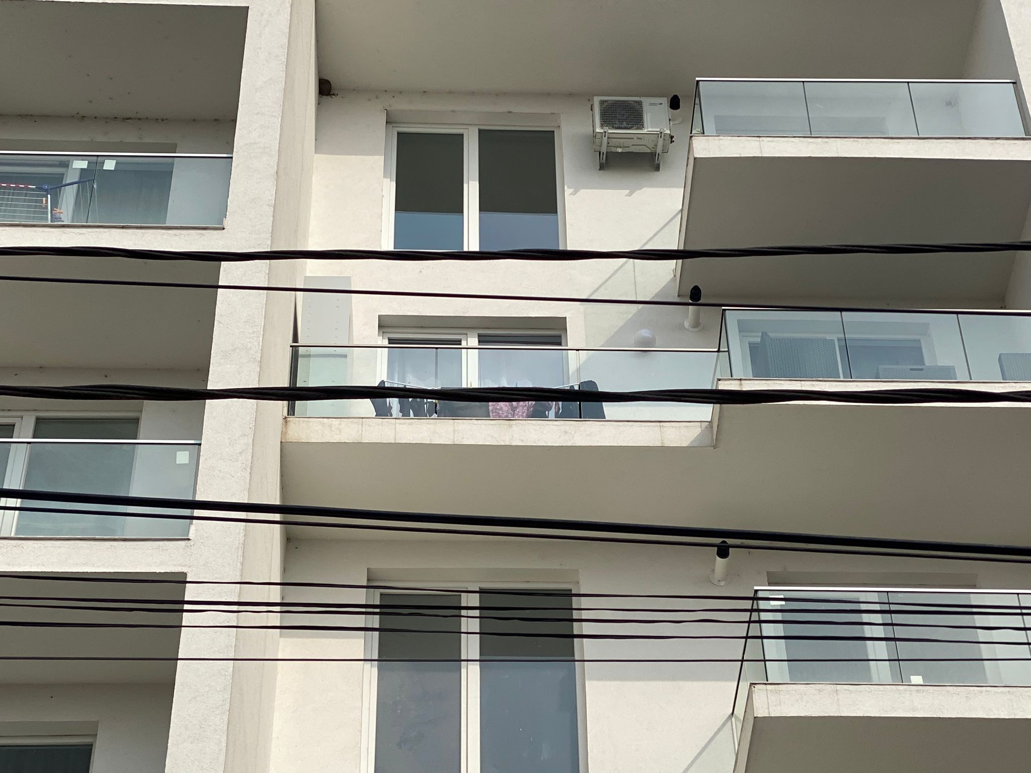 Descinderi lPJ Ph pentru un bloc posibil construit ilegal în Ploiești