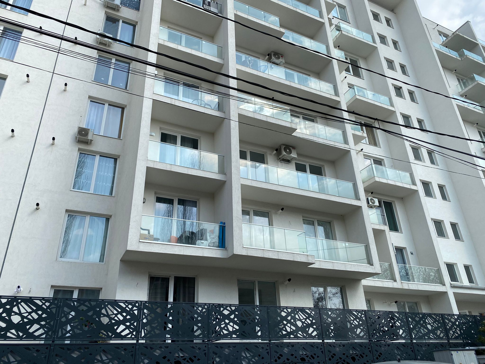 Descinderi lPJ Ph pentru un bloc posibil construit ilegal în Ploiești
