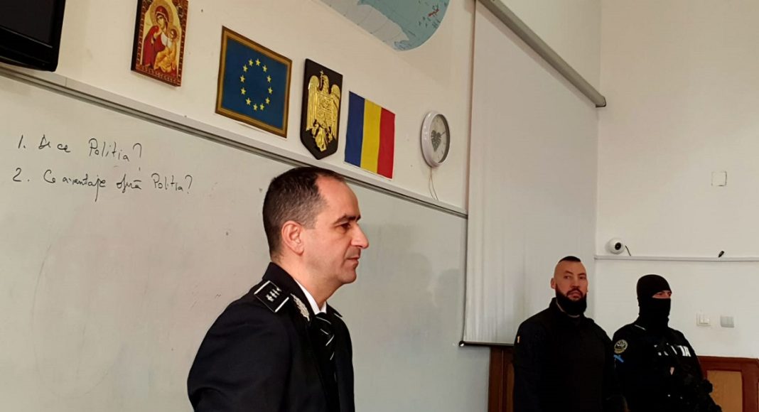 politisti prahoveni prezentare liceu