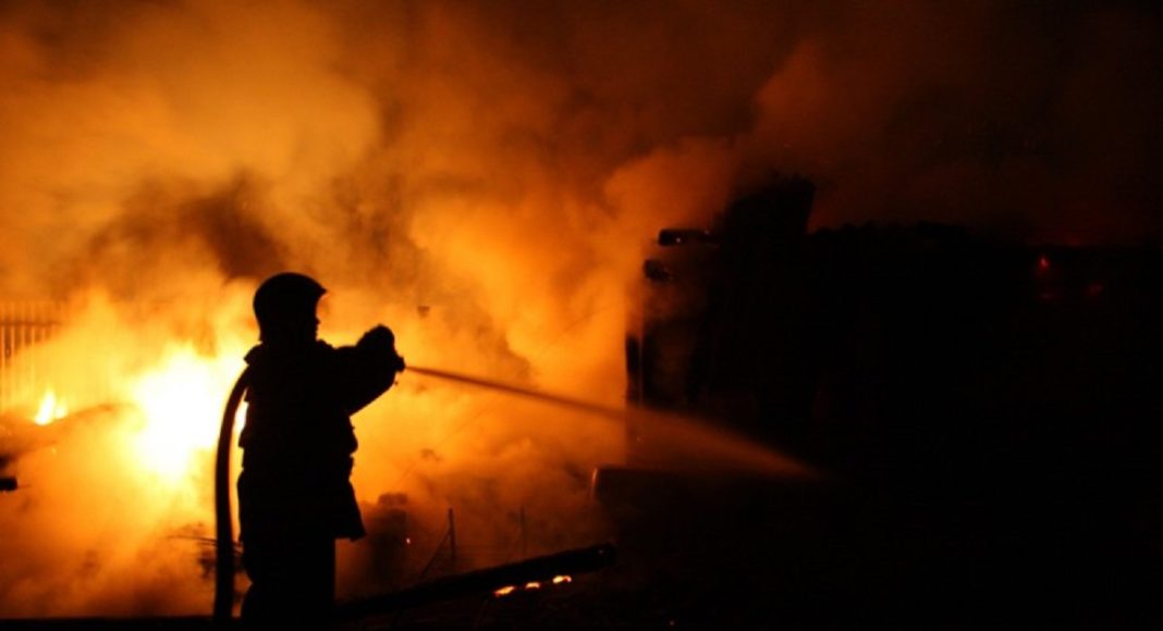 incendiu casa comarnic