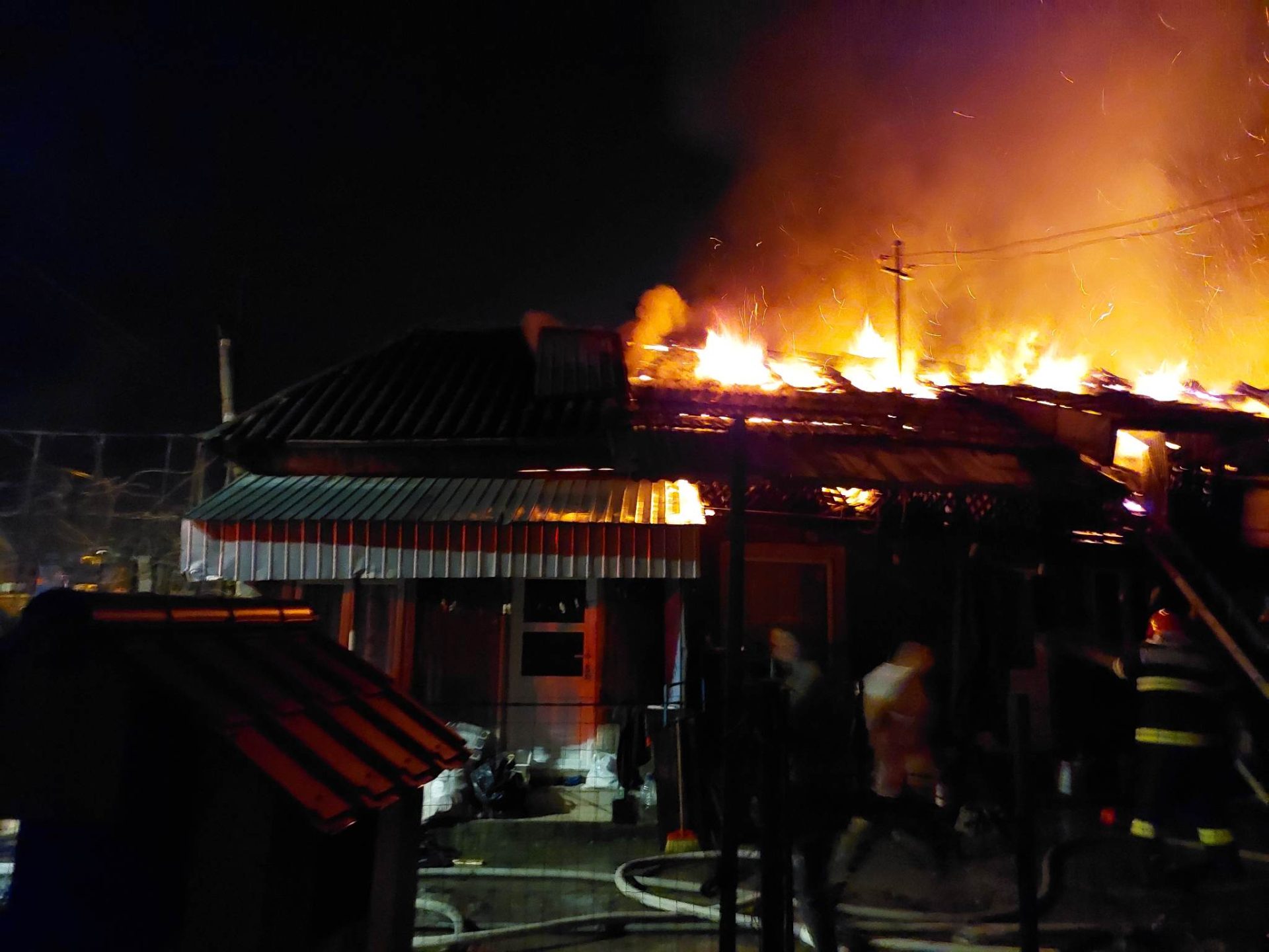 incendiu dumbravesti plopeni sat