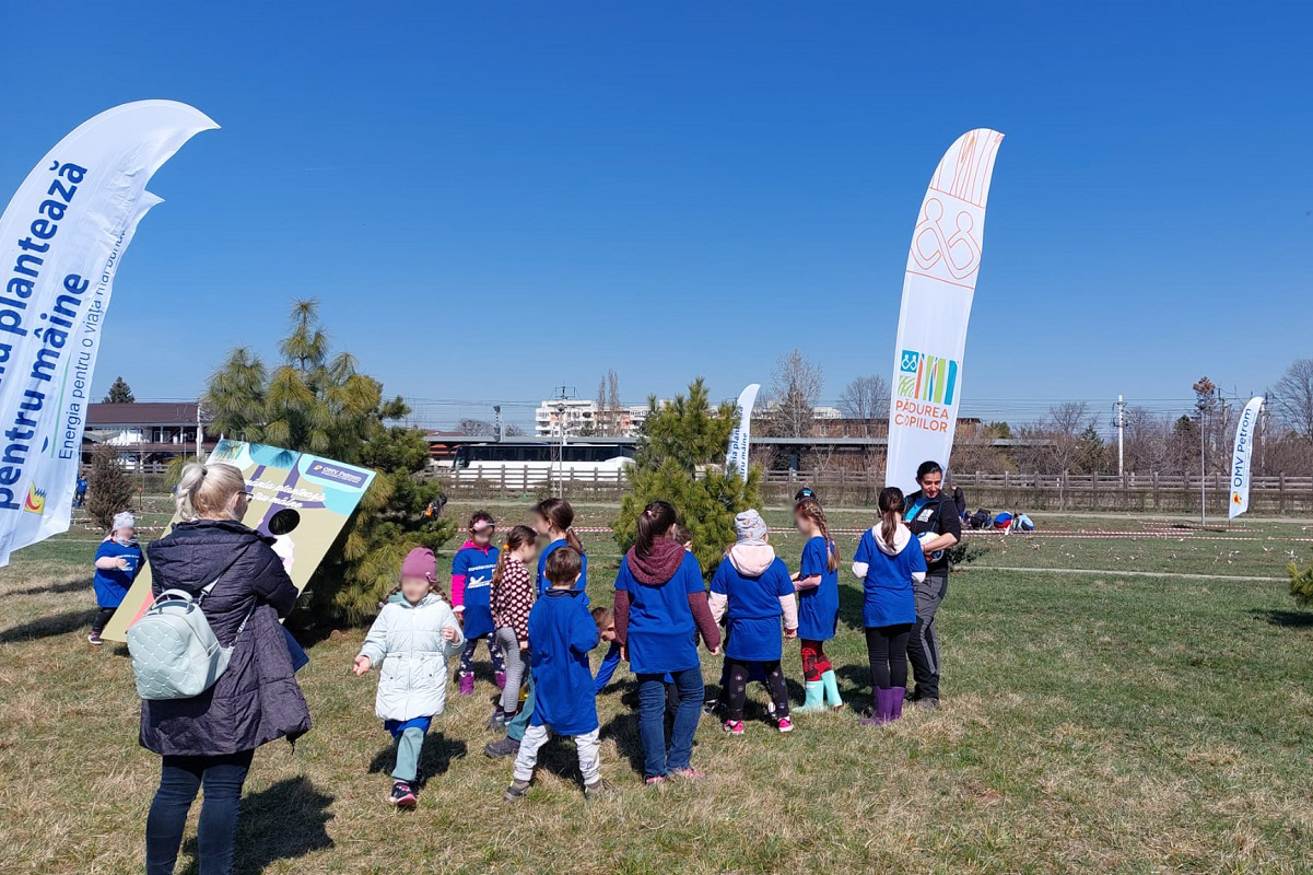 plantare padurea copiilor parc municipal vest ploiesti