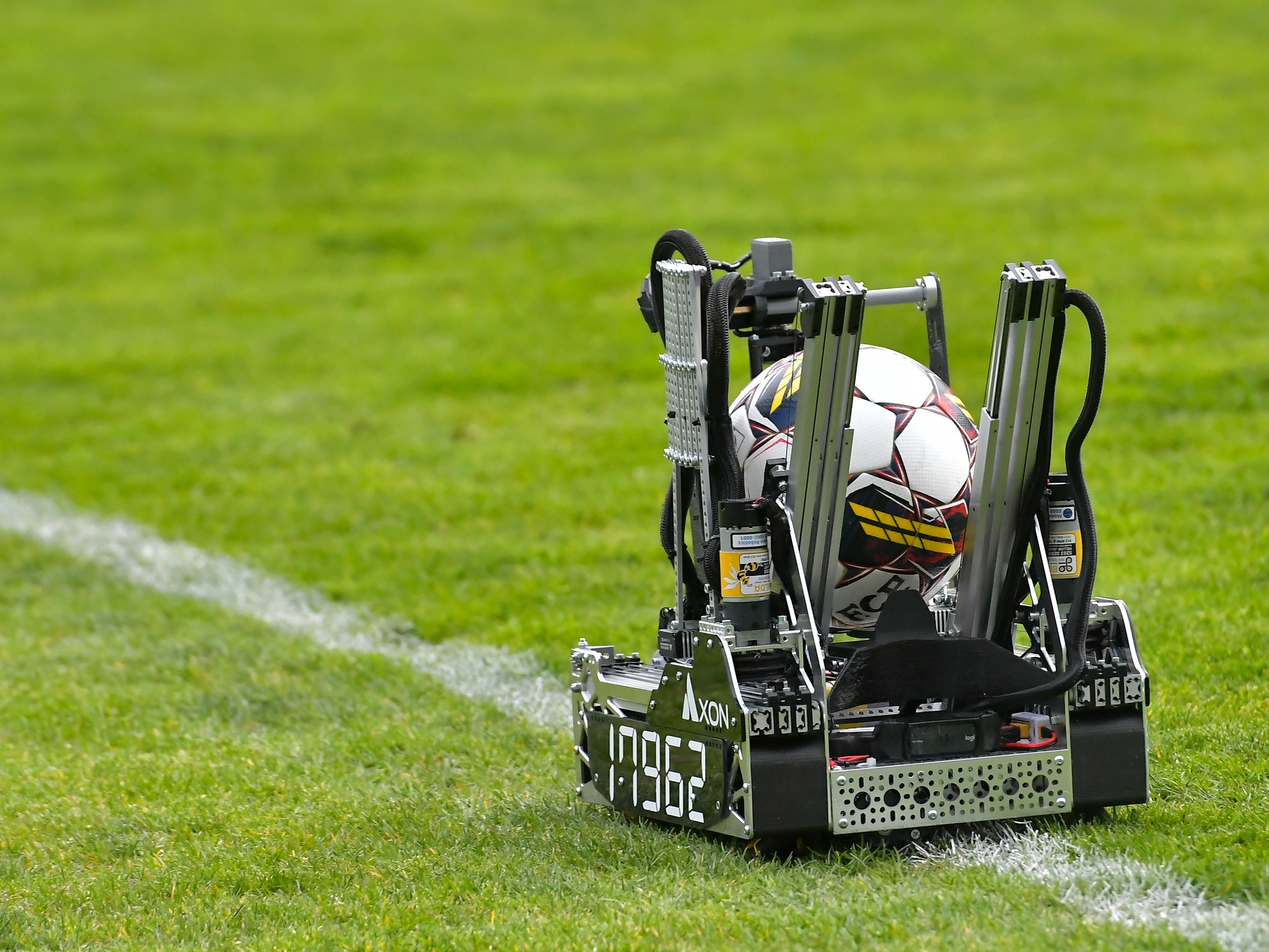 Echipa de robotică RO2D2 a CNMV Ploiești