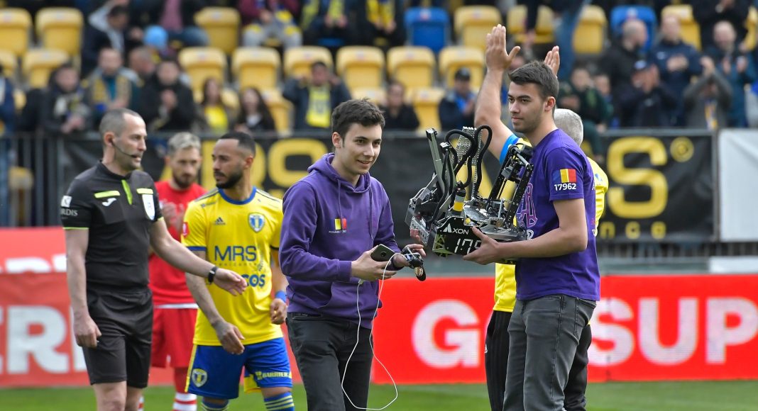 Fc Petrolul și Echipa de robotică RO2D2 a CNMV Ploiești