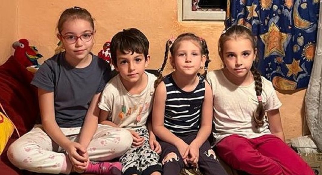 Cei patru fratiori, Denisa, Larisa, Melisa si Florin