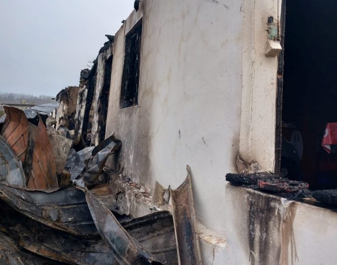 casa incendiu comuna lapos