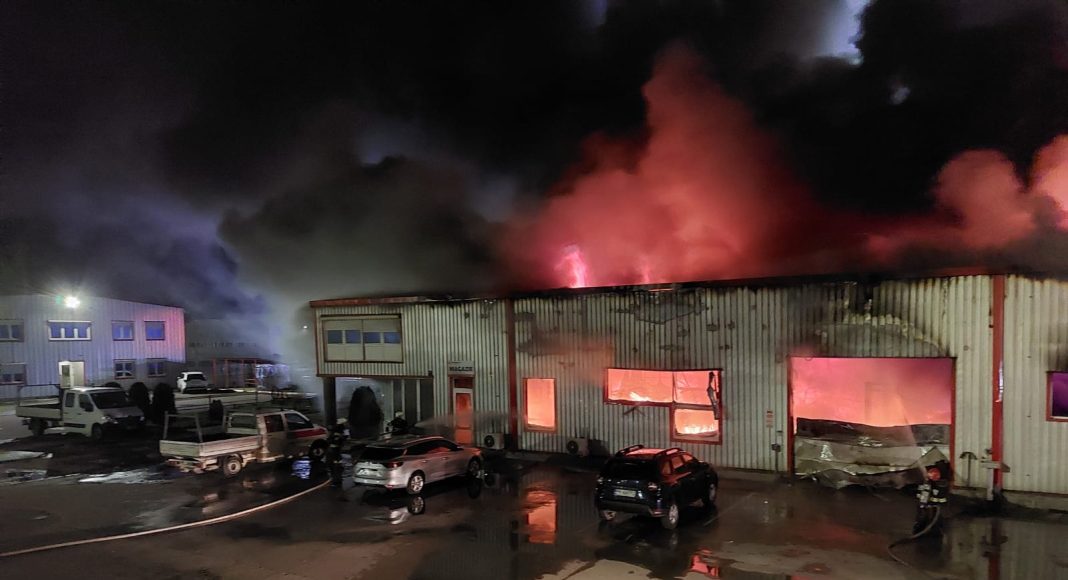 incendiu hala parc vest ploiesti