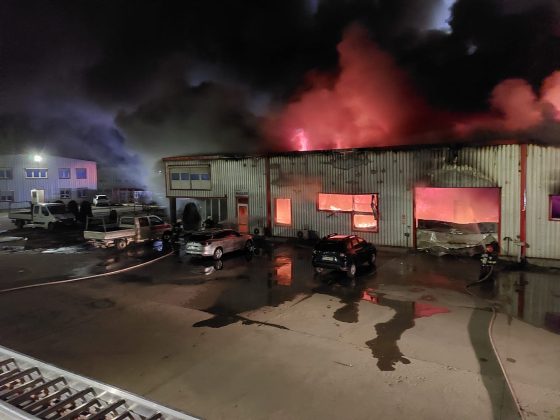 incendiu hala parc vest ploiesti