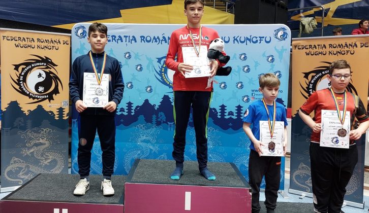 sportivii ploiesteni, pe podium