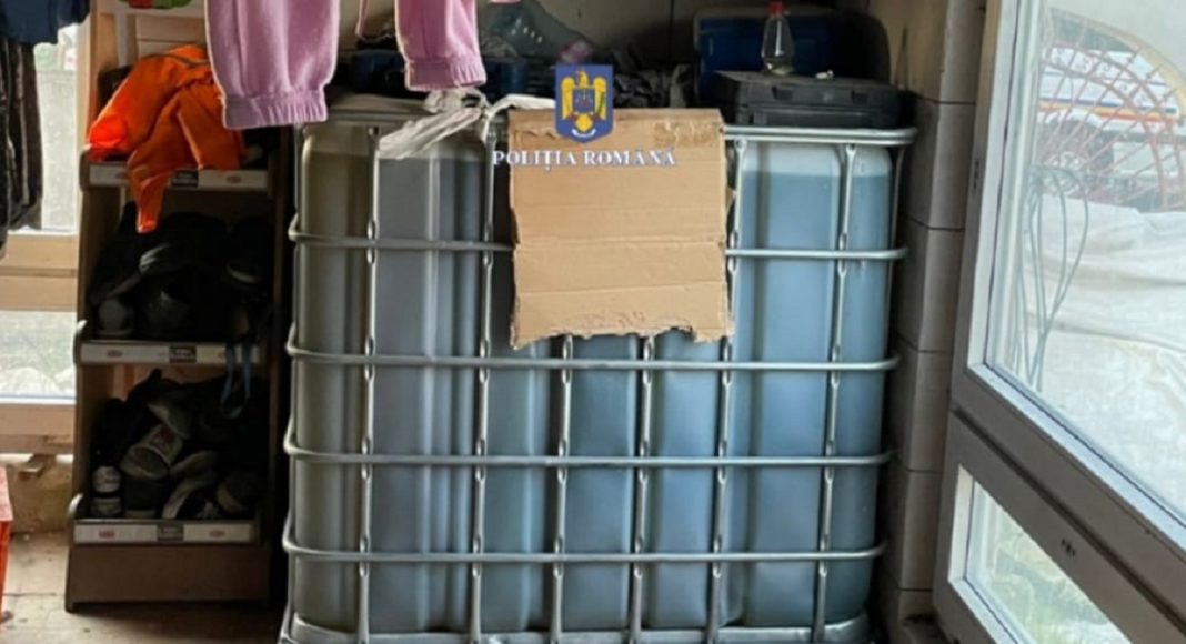 Furt carburant din rezervoarele tirurilor parcate