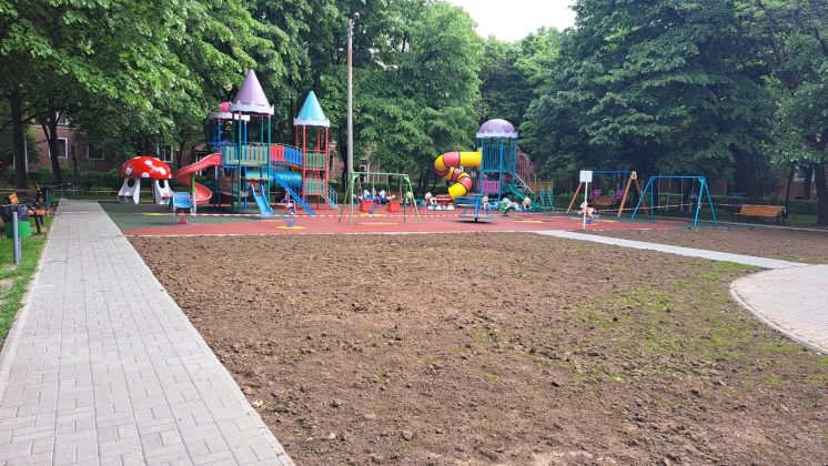 lucrari reabilitare parc eminescu ploiesti