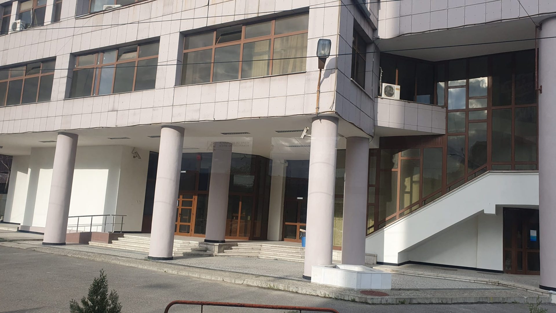 clădire Hale și Piețe