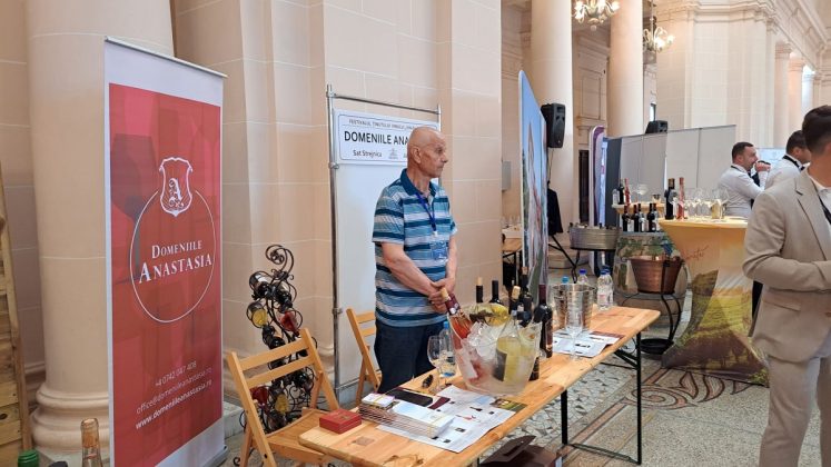 expozanti festival tinutul vinului