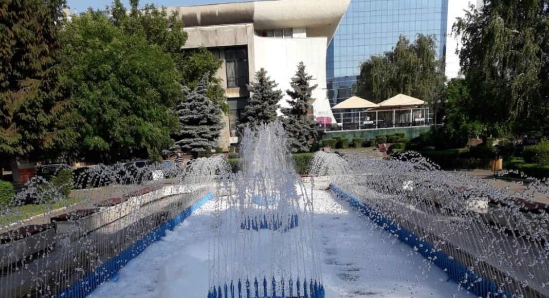 Fântâna ”cu spumă” din Ploiești