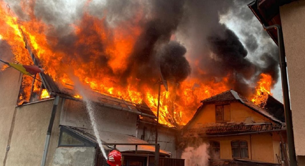 incendiu casa