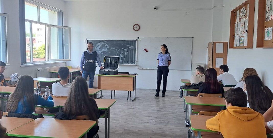 actțiune a IPJ Prahova în școli
