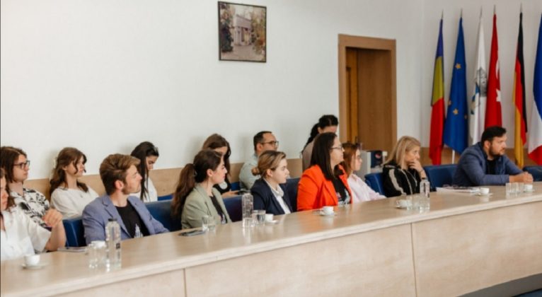 conferinta de presa la Targu Jiu