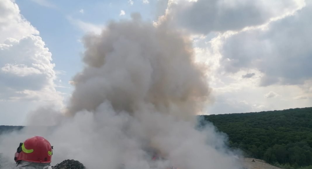 imagini groapa gunoi