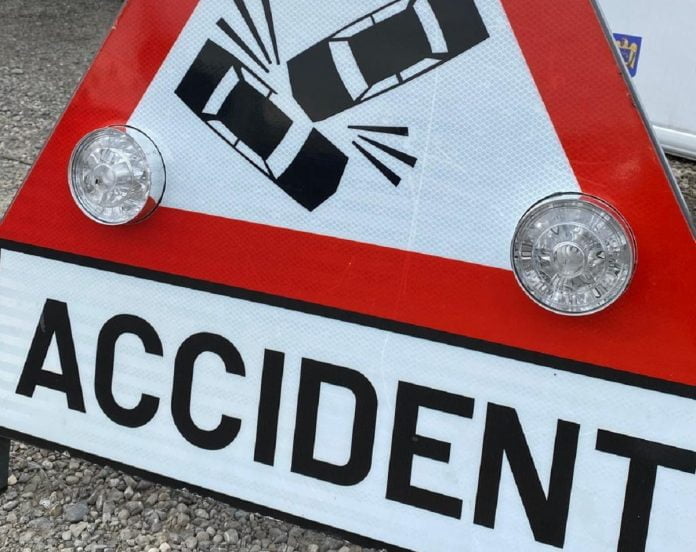 accident semn triunghi